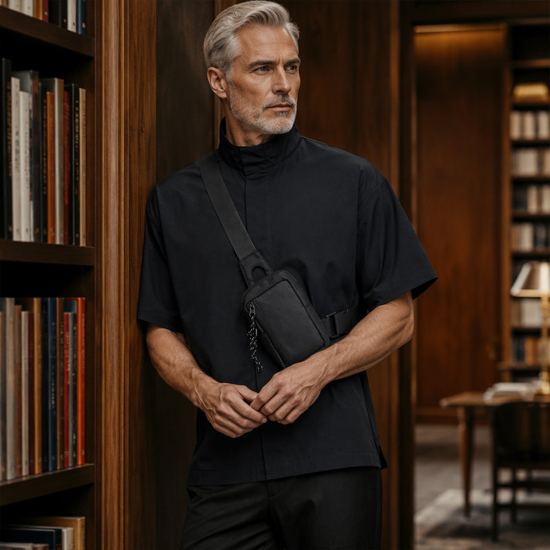 🎒 UrbanBäraren™ – Axelväska för herr – Lätt och vattentålig – Justerbar rem, perfekt för pendling eller resor – Modern och praktisk 💼✨