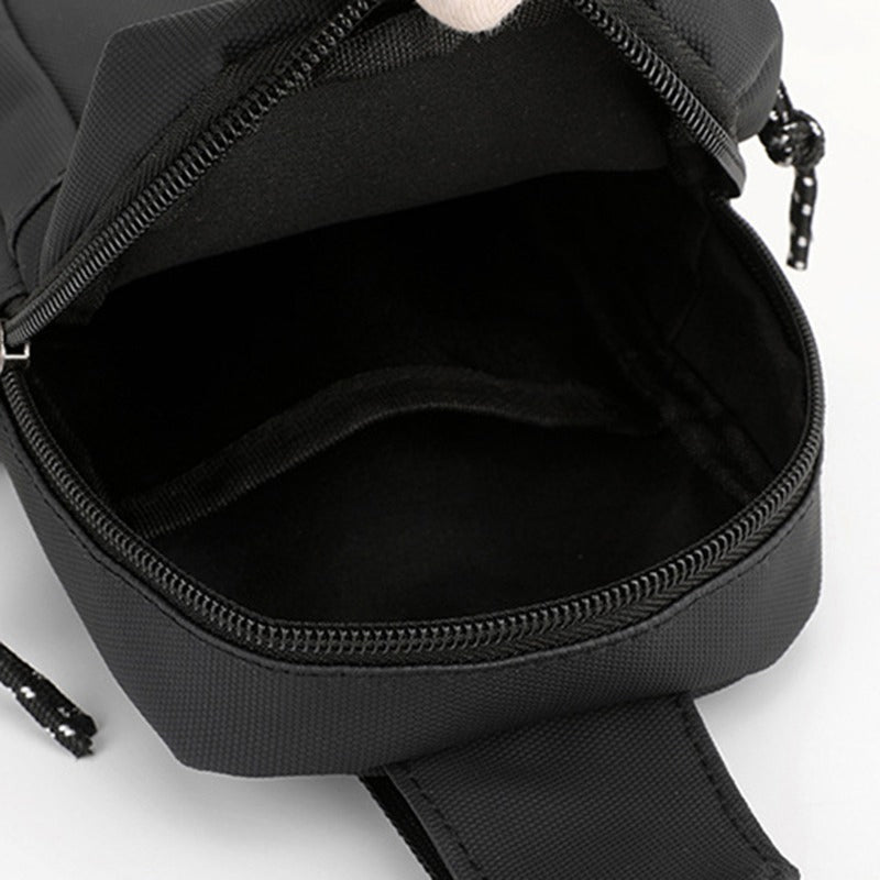 🎒 UrbanBäraren™ – Axelväska för herr – Lätt och vattentålig – Justerbar rem, perfekt för pendling eller resor – Modern och praktisk 💼✨